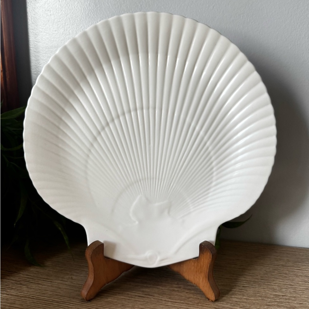 Wedgewood Nautilus Collection Plate
